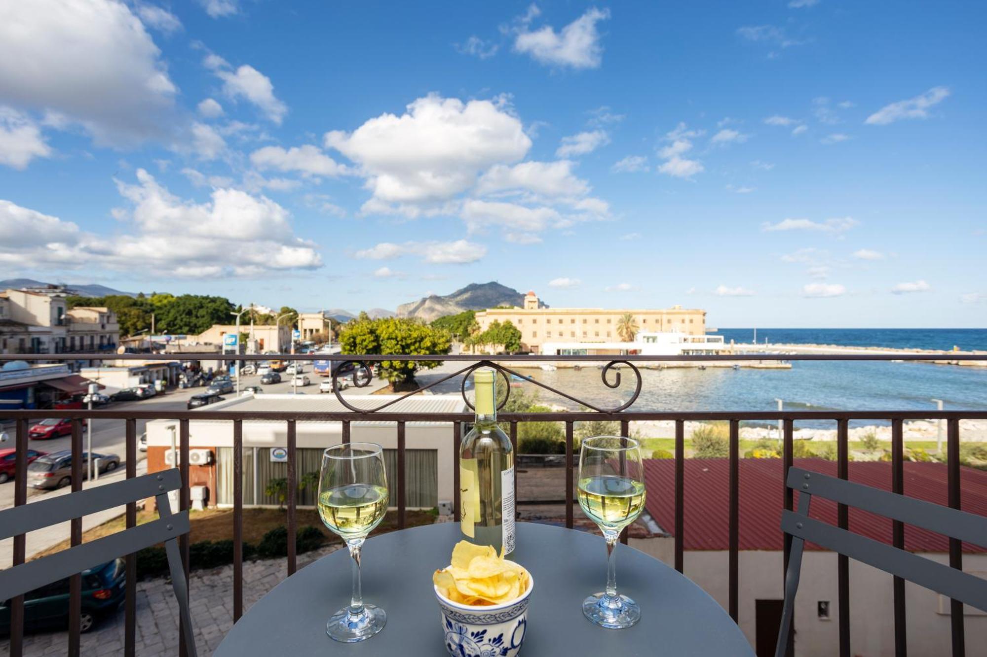 Erasmo Home Luxury Vista Mare Palermo Eksteriør billede